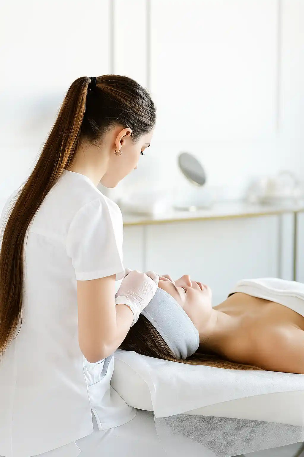 Natural skin rejuvenation results achieved with BBL HERO and MOXI laser treatments London